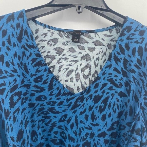 •Ann Taylor• Women's Leopard Print‎ Top - Picture 4 of 7